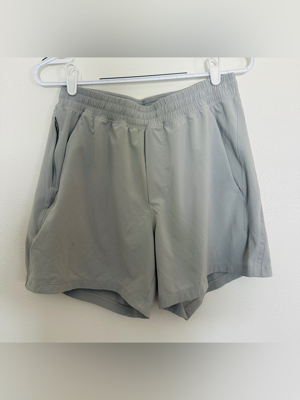 Lululemon Men's Gray Pace Breaker Athletic Shorts Size Medium
